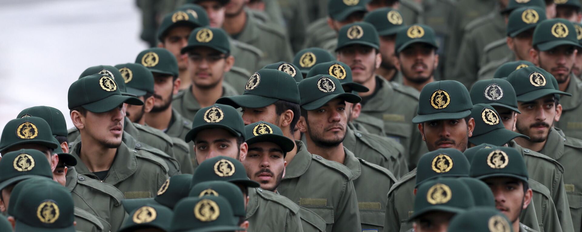 الذكرى الـ 40 على الثورة الإسلامية الإيرانية، اسقطا نظام الشاه في 1979، مسيرات في طهران، إيران 11 فبراير/ شباط 2019 - سبوتنيك عربي, 1920, 22.05.2022