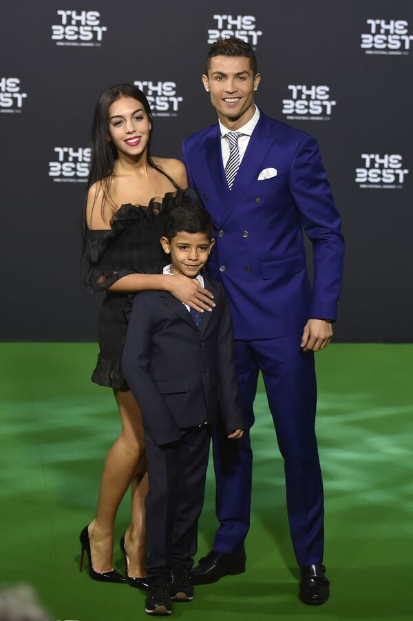 لاعب كرة القدم البرتغالي كريستيانو رونالدو وخطيبته جيورحينا رودريغيز - سبوتنيك عربي