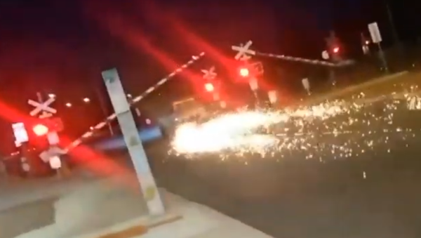 على طريقة أفلام هوليود...سائق يهرب من الشرطة (فيديو) - سبوتنيك عربي