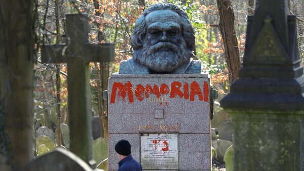 مقبرة كارل ماركس في لندن - سبوتنيك عربي