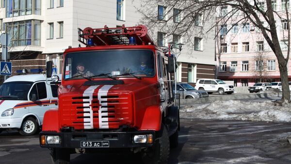 الإطفاء في وسط مدينة دونيتسك - سبوتنيك عربي