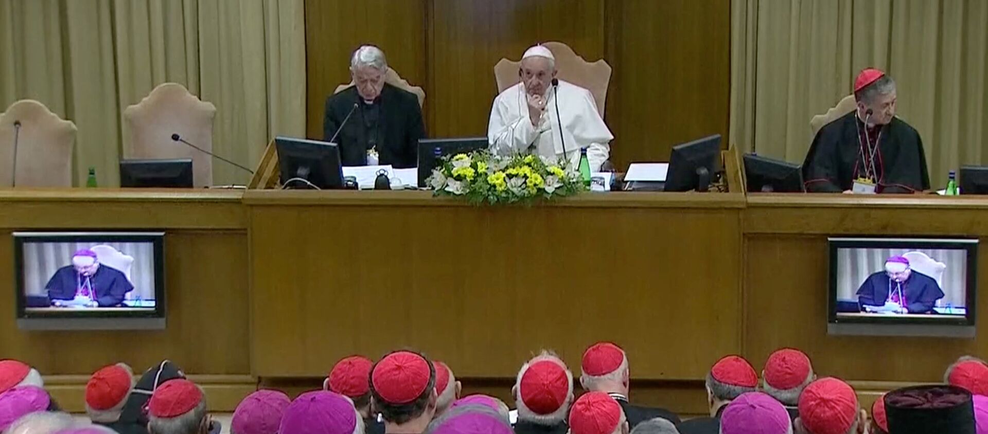 البابا فرانسيس في الاجتماع حول أزمة الإساءة الجنسية العالمية في الفاتيكان - سبوتنيك عربي, 1920, 21.02.2019