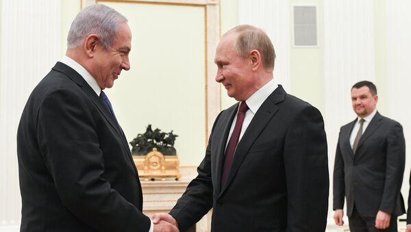 رئيس الوزراء الإسرائيلي بنيامين نتنياهو والرئيس الروسي فلاديمير بوتين في اجتماع في موسكو - سبوتنيك عربي