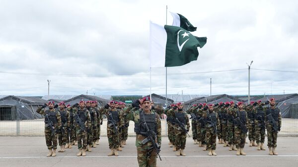 تصاعد التوتر بين الهند و باكستان - جنود الجيش الباكستاني، 2018 - سبوتنيك عربي