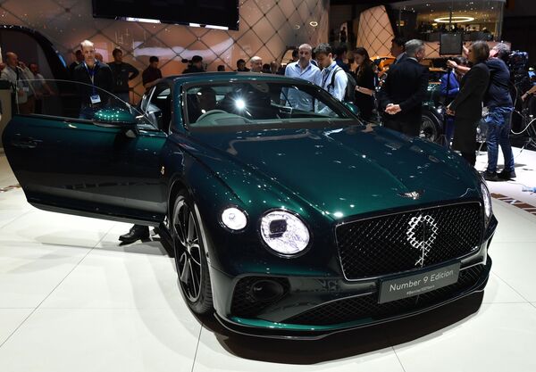 معرض جنيف الدولي للسيارات لعام 2019 - جناح شركة Bentley وعرض سيارة Bentley Continental GT Number 9 - سبوتنيك عربي