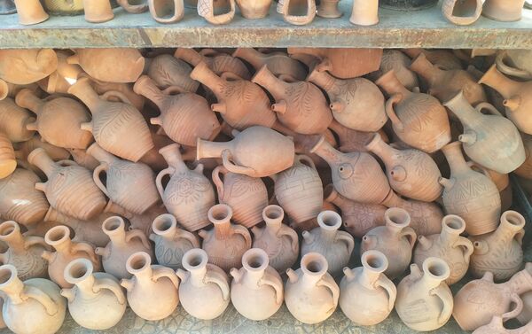 بالطين واليدين: صناعة الفخار السوري - سبوتنيك عربي