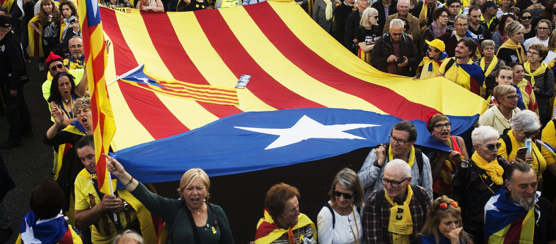 مظاهرات دعم استقلال كتالونيا في العاصمة الإسبانية مدريد، مارس/ آذار 2019 - سبوتنيك عربي, 1920, 20.03.2019