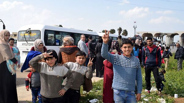 وصفوا مخيم الأزرق بـ المعتقل...لاجئون سوريون بالأردن يطالبون بتسهيل مغادرتهم إلى وطنهم - سبوتنيك عربي