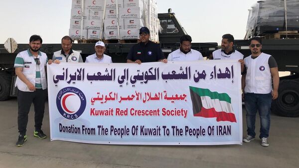 مساعدات إنسانية من الكويت لضحايا الفيضانات في إيران - سبوتنيك عربي