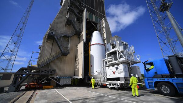 موقع اطلاق كورو في غيانا الفرنسية. تم اطلاق أربعة أقمار صناعية  على متن حامل الصواريخ الروسي سويوز-إس تي. - سبوتنيك عربي