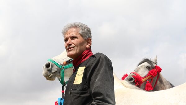 دمشق- موسكو على حصان...مغامرة جديدة للرحالة السوري الذي رمى لفرنسا وسامها - سبوتنيك عربي