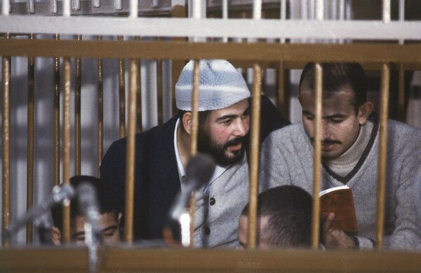متهمون في قضية اغتيال الرئيس المصري محمد أنور السادات متهمون في قضية اغتيال الرئيس المصري محمد أنور السادات - سبوتنيك عربي