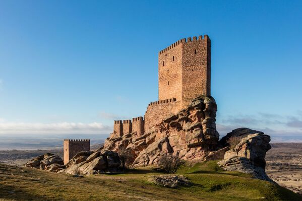قلعة زفرا (القرن الـ13)، إسبانيا - سبوتنيك عربي