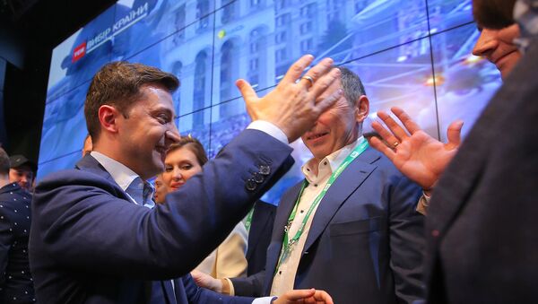فوز  زيلينسكي بالانتخابات الرئاسية في أوكرانيا - سبوتنيك عربي