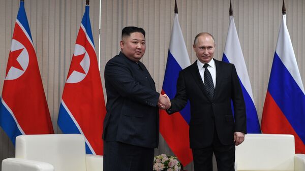 الرئيس الروسي فلاديمير بوتين والزعيم الكوري الشمالي كيم جونغ اون - سبوتنيك عربي
