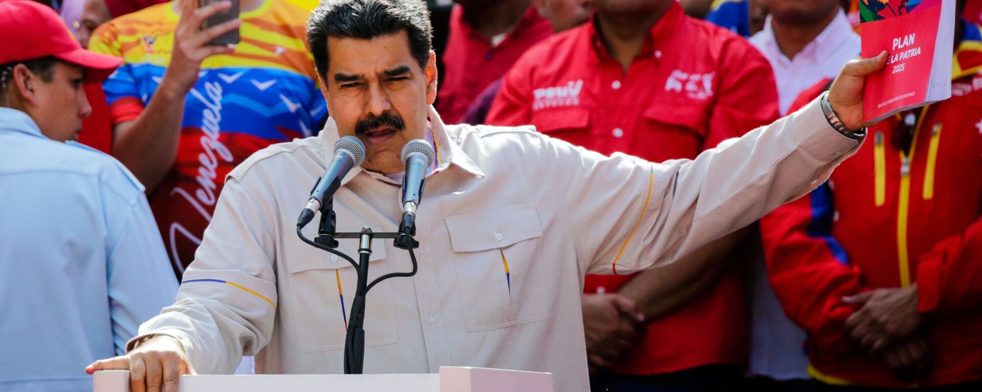الرئيس الفنزويلي الفعلي نيكولاس مادورو يتحدث أمام  أنصاره في كاراكاس، فنزويلا - سبوتنيك عربي, 1920, 16.06.2022