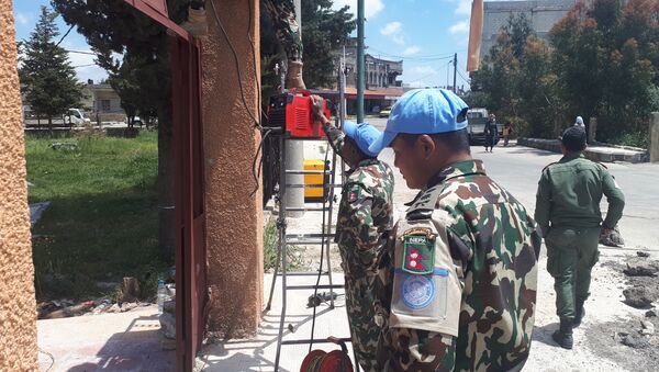 جنود (أندوف) يعيدون ترميم ملاعب الأطفال في بلدات المنطقة العازلة بالجولان - سبوتنيك عربي