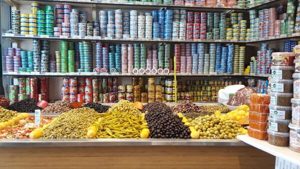 شهر رمضان في تونس: مخللات معروضة بأحد المحلات التونسية - سبوتنيك عربي