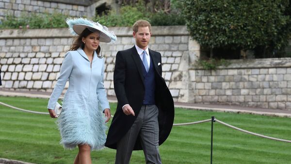 الأمير البريطاني هاري وليدي فريدريك وندسور يصلان لحضور حفل زفاف السيدة غابرييلا وندسور وتوماس كينغستون، في كنيسة القديس جورج، في قلعة وندسور، بالقرب من لندن، بريطانيا، 18 مايو/أيار 2019 - سبوتنيك عربي