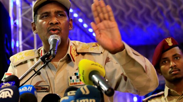 قائد قوات الدعم السريع، نائب رئيس المجلس العسكري في السودان، محمد حمدان دقلو، المعروف بـحميدتي - سبوتنيك عربي