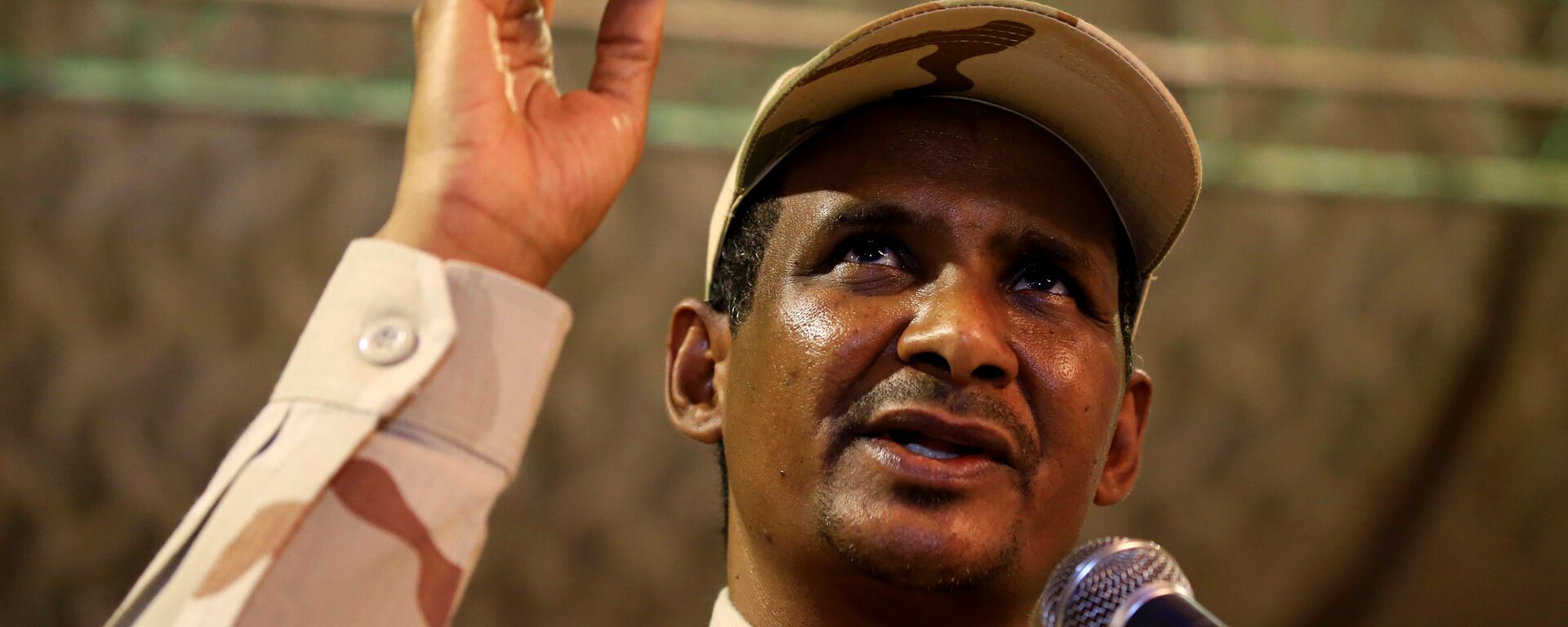 قائد قوات الدعم السريع، نائب رئيس المجلس العسكري في السودان، محمد حمدان دقلو، المعروف بـحميدتي - سبوتنيك عربي, 1920, 15.07.2019