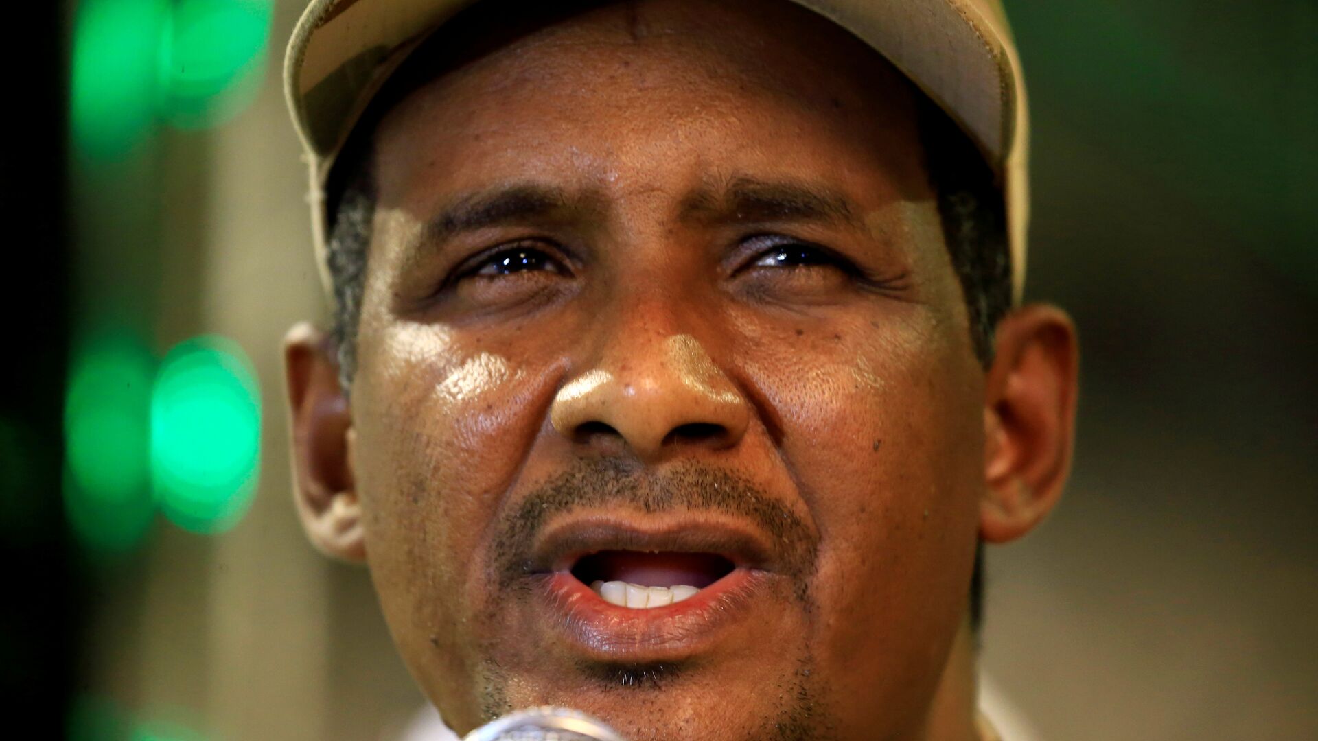 قائد قوات الدعم السريع، نائب رئيس المجلس العسكري في السودان، محمد حمدان دقلو، المعروف بـحميدتي - سبوتنيك عربي, 1920, 11.02.2022