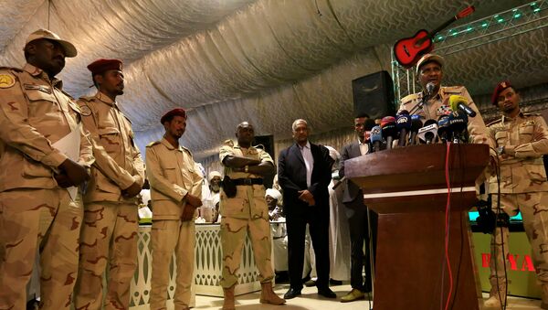 قائد قوات الدعم السريع، نائب رئيس المجلس العسكري في السودان، محمد حمدان دقلو، المعروف بـحميدتي - سبوتنيك عربي