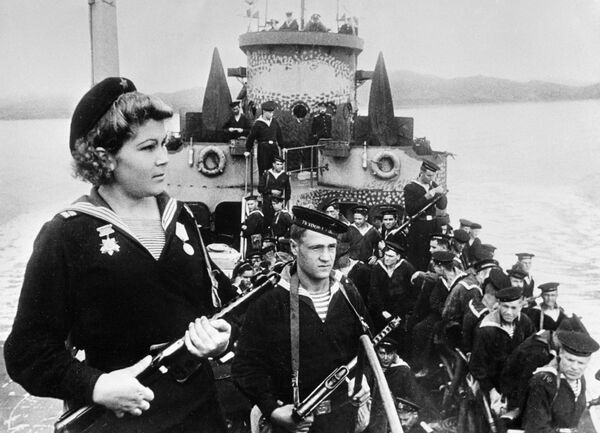 البحارة-قوات الإنزال المحيط الهادئ في الطريق إلى ميناء آرثر، 1945 - سبوتنيك عربي