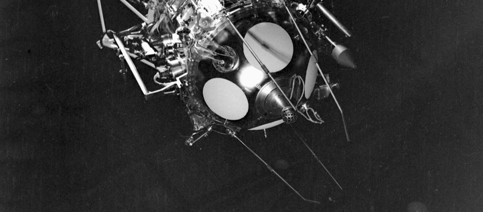 قمر صناعي من فئة إينتركوسموس - سبوتنيك عربي, 1920, 07.08.2019