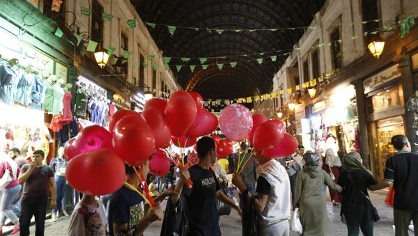 أسواق دمشق الشعبية تستعيد ازدحام أعياد ما قبل الحرب - سبوتنيك عربي
