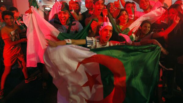 مشجعو منتخب الجزائر  - سبوتنيك عربي