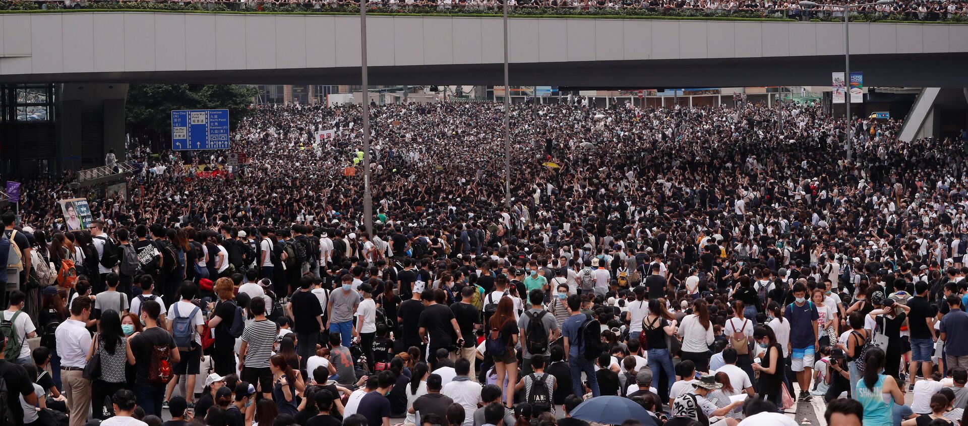احتجاجات في هونج كونج ضد قانون تسليم المطلوبين إلى الصين - سبوتنيك عربي, 1920, 22.09.2019
