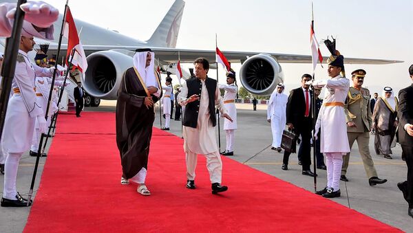 أمير قطر الشيخ تميم بن حمد آل ثاني ورئيس وزراء باكستان عمران خان - سبوتنيك عربي
