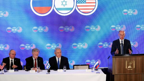 سكرتير مجلس الأمن الروسي، نيقولاي باتروشيف أثناء القمة الأمريكية الروسية الإسرائيلية في القدس - سبوتنيك عربي