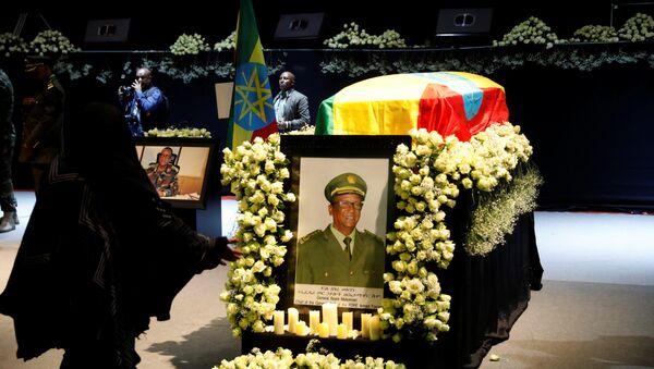 جثمان رئيس أركان الجيش الإثيوبي ملفوفا بعلم البلاد - سبوتنيك عربي