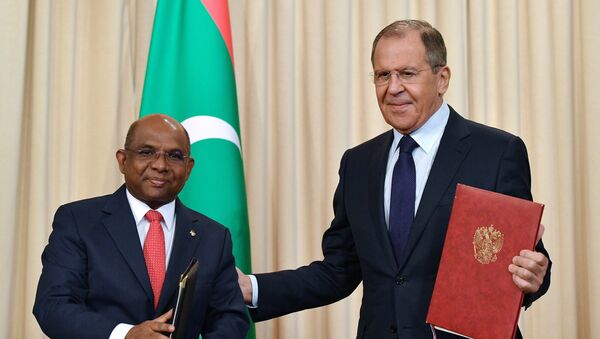 وزير الخارجية الروسي سيرغي لافروف ونظيره من جمهورية المالديف عبد الله شهيد - سبوتنيك عربي