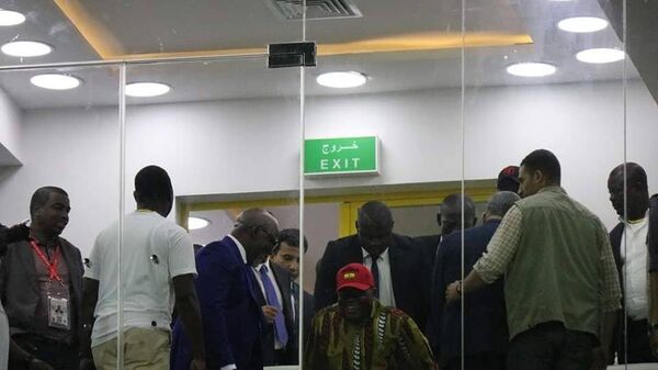 نانا أكوفو أدو رئيس دولة غانا  في استاد الإسماعيلية الرياضي لمتابعة  مباراة منتخب بلاده أمام بنين - سبوتنيك عربي