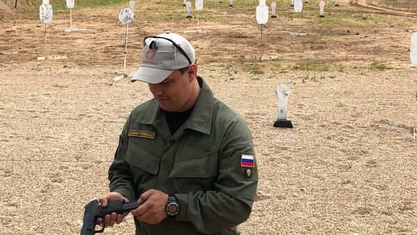 روستيخ تعرض مسدس الجيش الروسي الجديد - سبوتنيك عربي