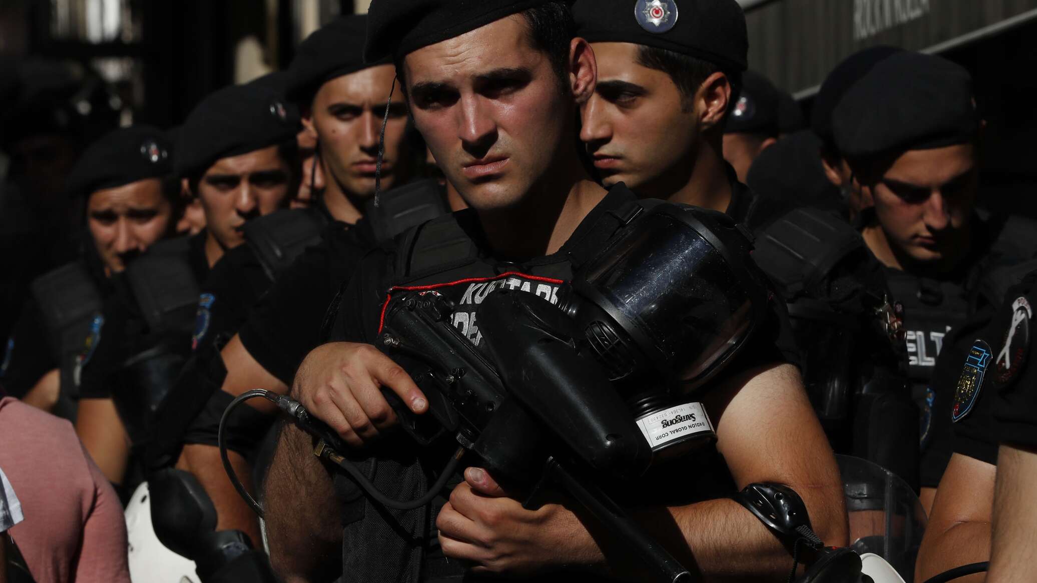 المخابرات التركية تعلن اعتقال 7 أشخاص للاشتباه ببيعهم معلومات للموساد الإسرائيلي