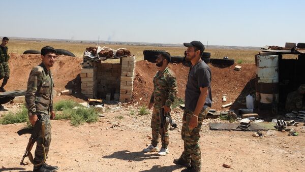 انتشار الجيش السوري على طريق استراتيجي شمال حماة بعد تحريره - سبوتنيك عربي