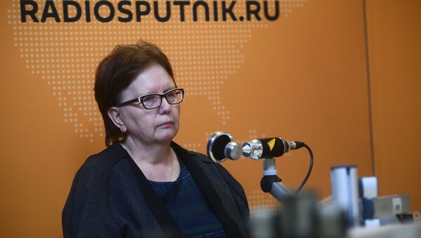 والدة المصور الصحفي الروسي أندريه ستينين في استوديو سبوتنيك في موسكو - سبوتنيك عربي