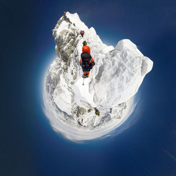 الصعود إلى قمة جبل إفرست، 22 مايو 2016 - سبوتنيك عربي