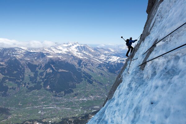 التسلق في جبال الألب في بيرن، 16 أبريل 2016 - سبوتنيك عربي
