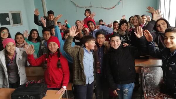 درس لغة روسية في إحدى المدارس الريفية - سبوتنيك عربي