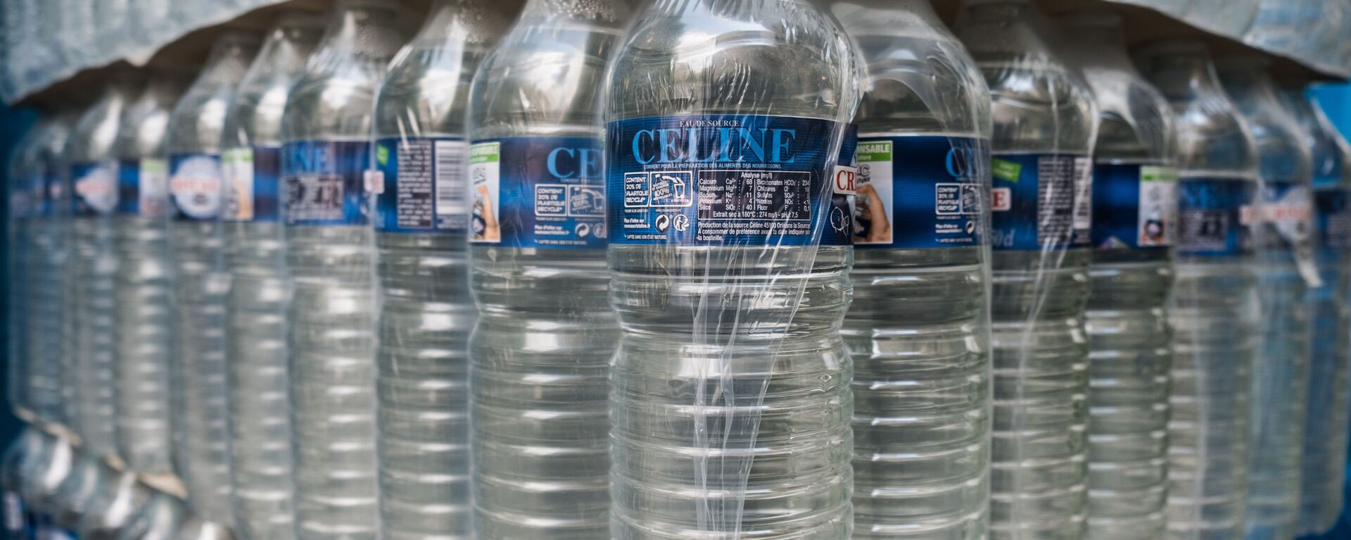 زجاجات مياه بلاستيكية - سبوتنيك عربي, 1920, 08.06.2023