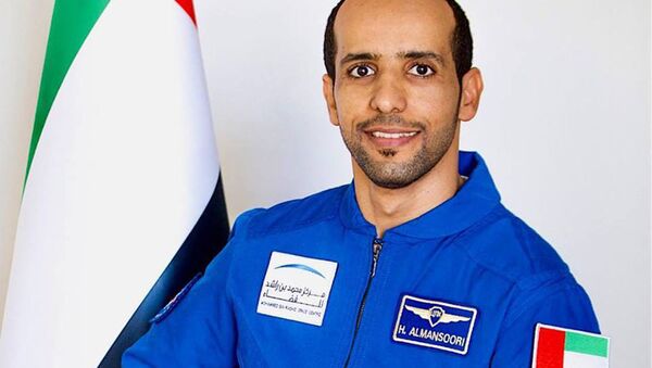 هزاع المنصوري، أول رائد فضاء إماراتي، الذي سيسافر إلى الفضاء في 25 سبتمبر/ أيلول، إلى محطة الفضاء الدولية - سبوتنيك عربي