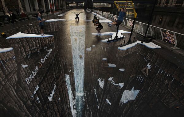 أكبر رسم ثلاثس الأبعاد يبلغ طوله 105 أمتار في لندن، عام 2011 - سبوتنيك عربي
