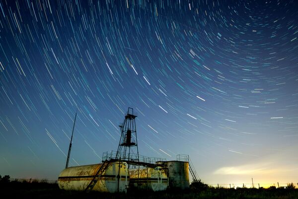 السماء المرصعة بالنجوم التي شوهدت في إقليم كراسنودار الروسي أثناء أمطار من النيازك - سبوتنيك عربي