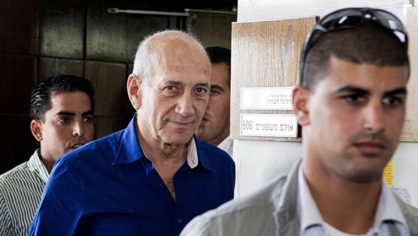 رئيس الوزراء الإسرائيلي يهود أولمرت أثناء محاكمته في قضية فساد - سبوتنيك عربي