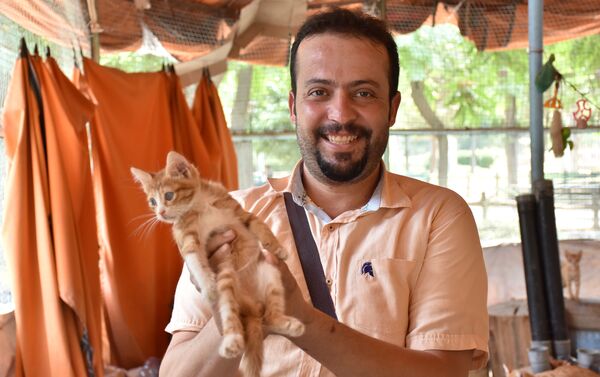 زوجان حلبيان يحققان حلمهما بتشييد ملجأ للقطط الشاردة - سبوتنيك عربي